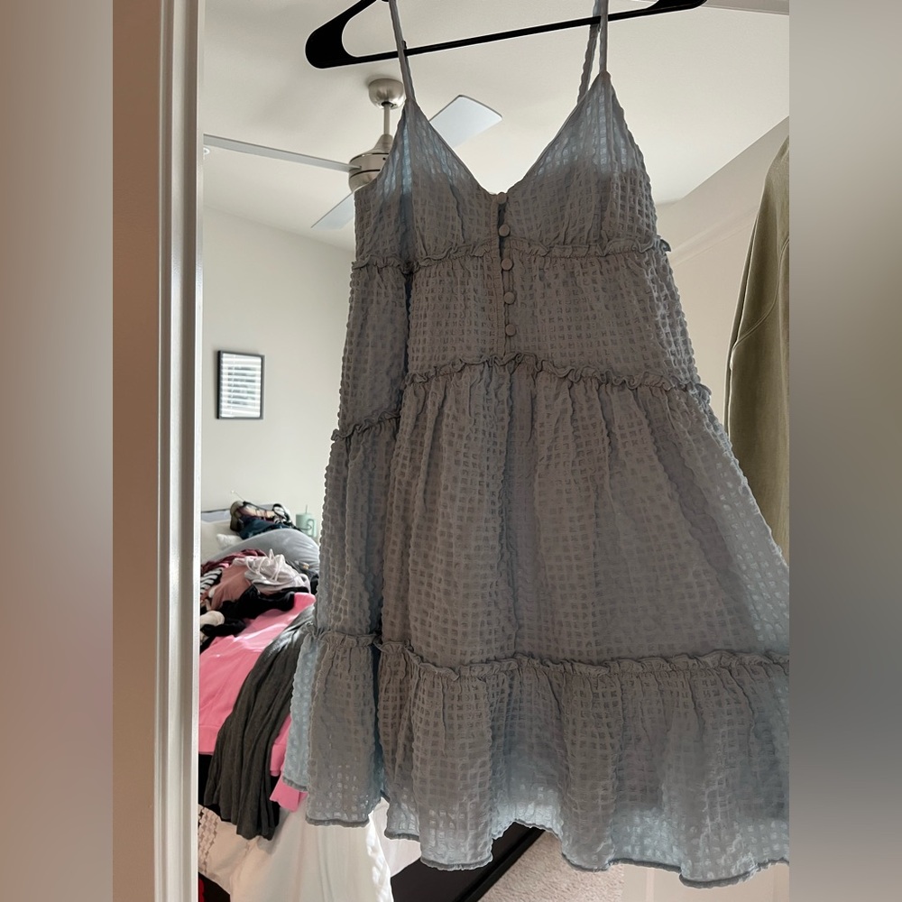 Aeropostale light blue flowy dress
Size small